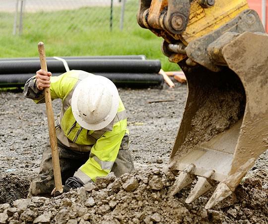 Земляные работы в Красноуфимске и  Свердловской области